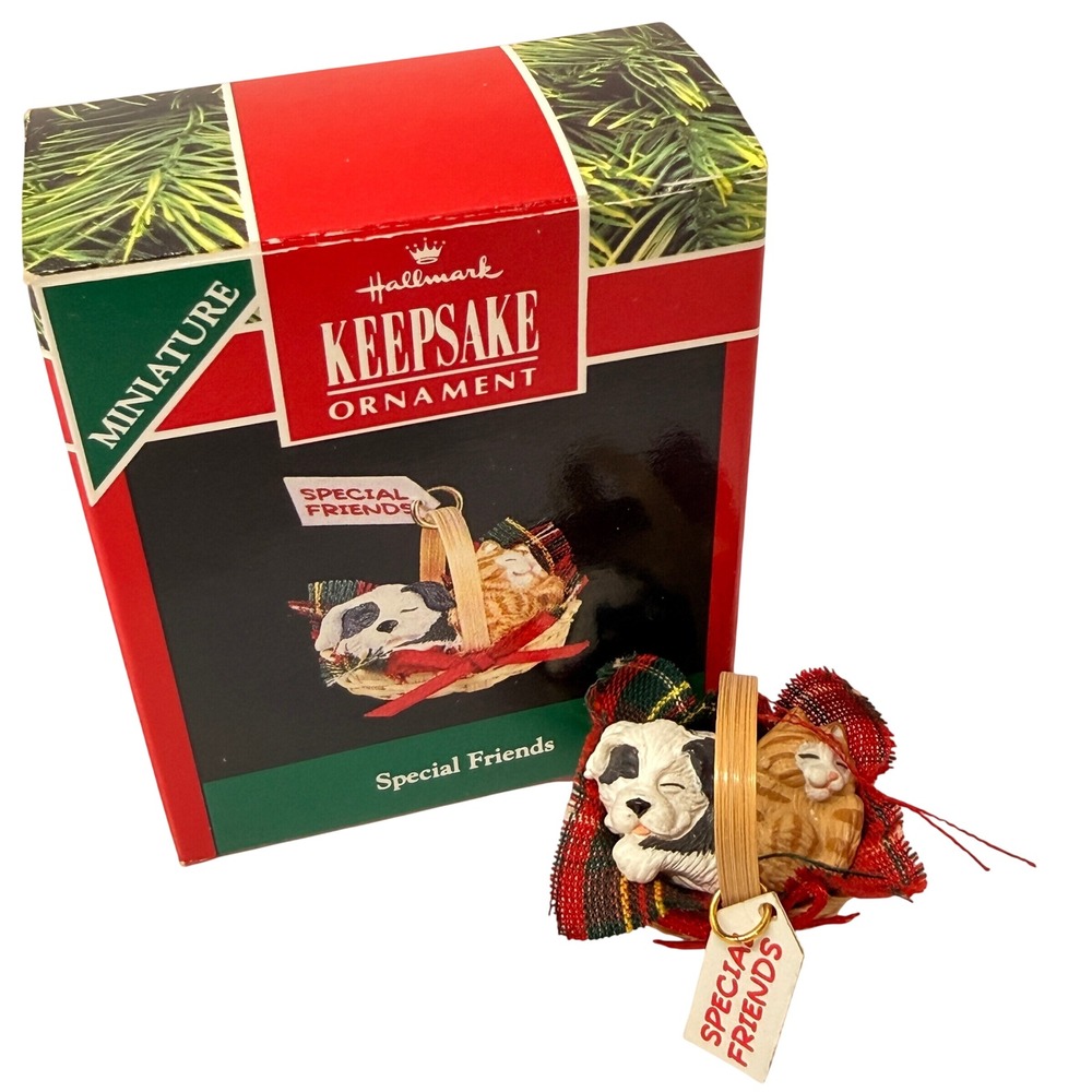 1991 Hallmark Keepsake Miniature‎ Ornament Special Friends Dog Cat Wicker Basket